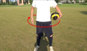 ボールフィーリング2：1と反対周りにボールを体の周りで回す