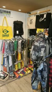 サッカー&フットサルショップ「FreeStyle」の店内中央